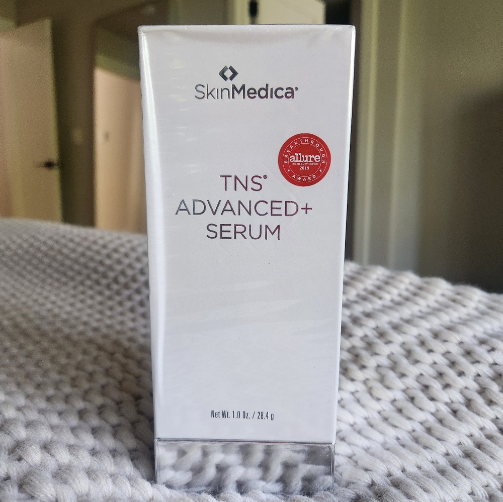 SkinMedica TNS Advanced+ Serum - White and Red
